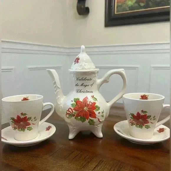 6 Piece Stoneware Tea Set Celebrate Christmas Pointsetta Dishwasher & Micro Safe - Picture 2 of 2